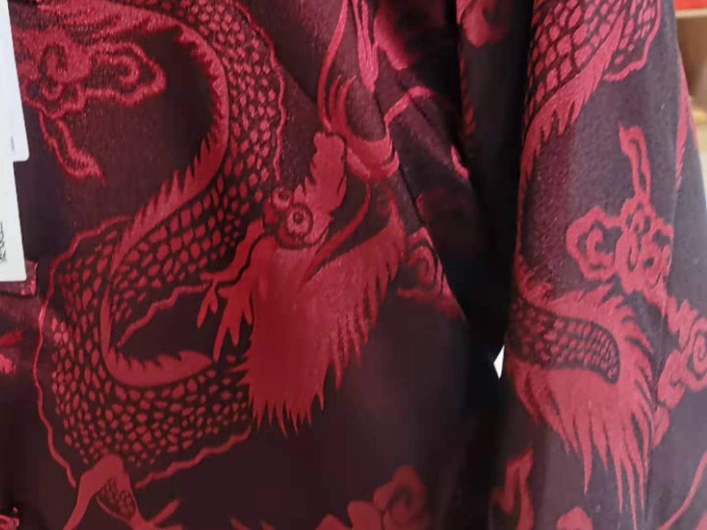 寿服的龙凤有什么寓意？